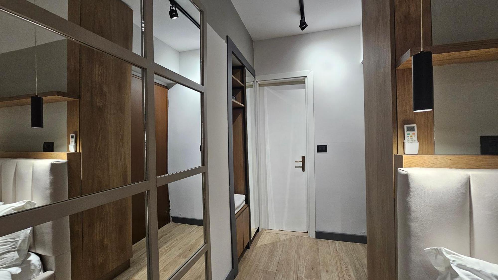 Tam Center Studio Apartment Next To Blloku No2 Tirana Exterior photo