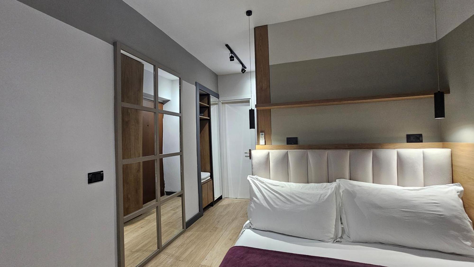 Tam Serviced Studio Apartments Next To Blloku Tirana Exterior photo